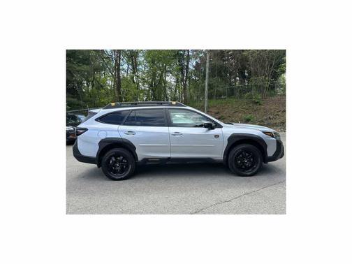 Ice Silver 2022 Subaru Outback Wilderness