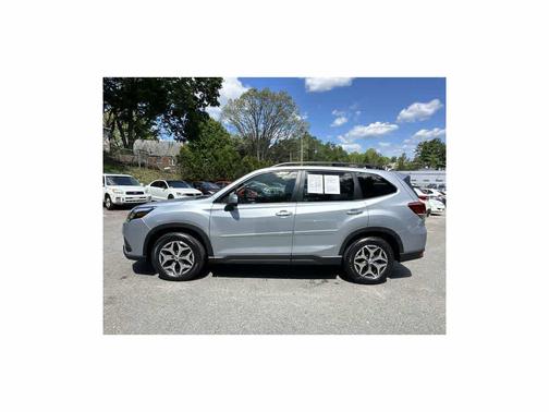 Ice Silver 2023 Subaru Forester Premium
