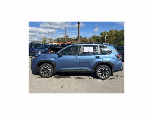 2025 Subaru Forester Base