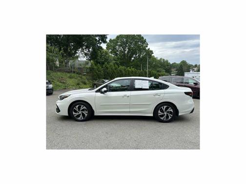 Crystal White Pearl 2025 Subaru Legacy Premium