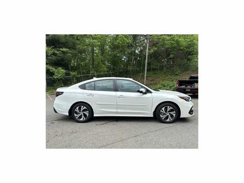 Crystal White Pearl 2025 Subaru Legacy Premium