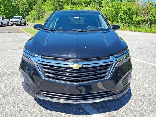 Mosaic Black Metallic 2024 Chevrolet Equinox LT