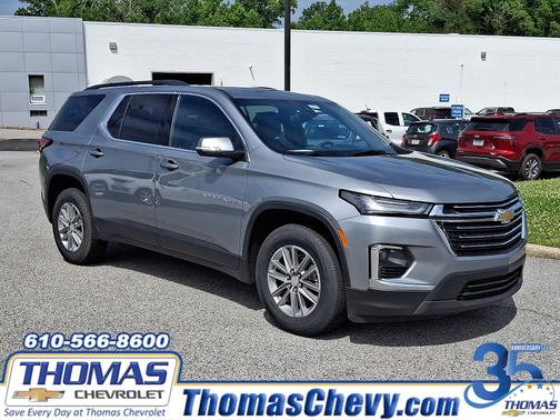 Sterling Gray Metallic 2023 Chevrolet Traverse LT Cloth
