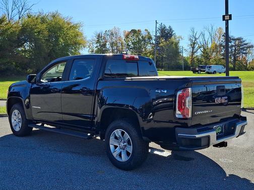 Onyx Black 2018 GMC Canyon 4WD SLE