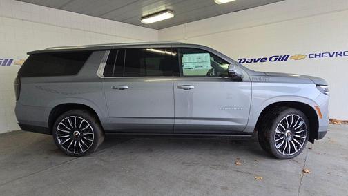 2025 Chevrolet Suburban 4WD High Country