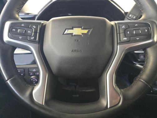 Summit White 2025 Chevrolet Silverado 2500 LT