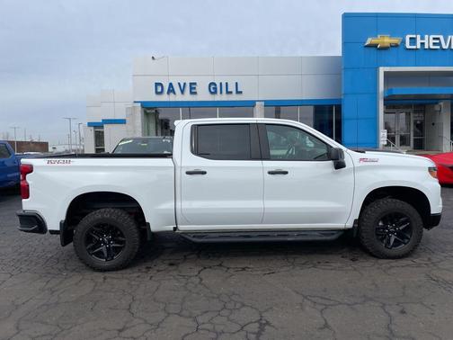 2022 Chevrolet Silverado 1500 Custom Trail Boss
