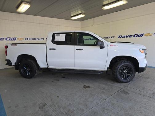 2022 Chevrolet Silverado 1500 Custom Trail Boss