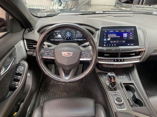 2022 Cadillac CT5 Sport