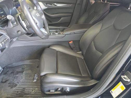 2022 Cadillac CT5 Sport