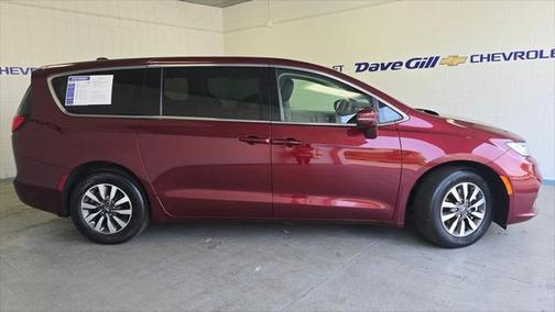 2022 Chrysler Pacifica Hybrid Touring L
