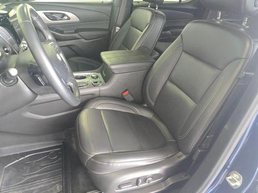 Northsky Blue Metallic 2023 Chevrolet Traverse LT Leather