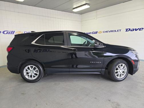 Mosaic Black Metallic 2022 Chevrolet Equinox 1LT