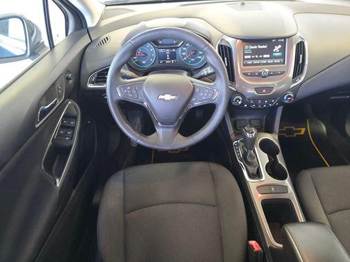 Graphite Metallic 2017 Chevrolet Cruze LT