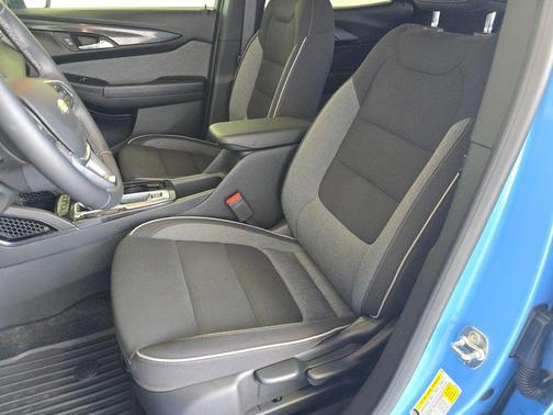Fountain Blue 2024 Chevrolet Trailblazer LT