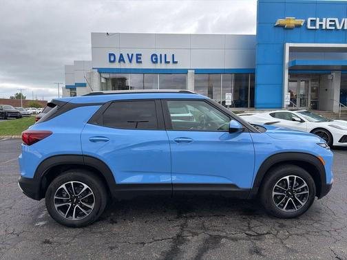 Fountain Blue 2024 Chevrolet Trailblazer LT