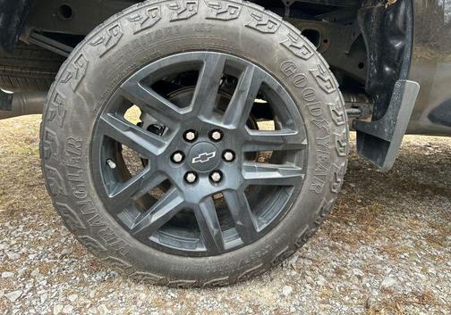 2022 Chevrolet Silverado 1500 Custom Trail Boss