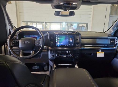 Oxford White 2024 Ford F-250 Lariat