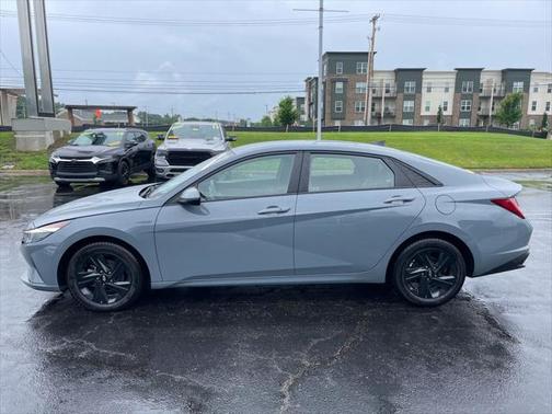 2023 Hyundai ELANTRA HEV Blue