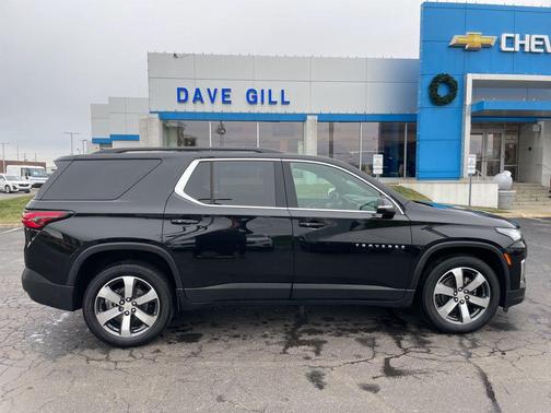 2023 Chevrolet Traverse LT Leather