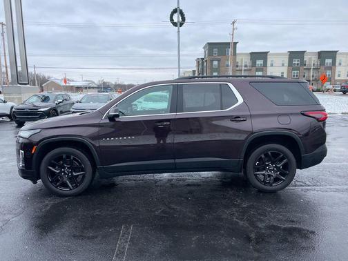 2023 Chevrolet Traverse LT Leather