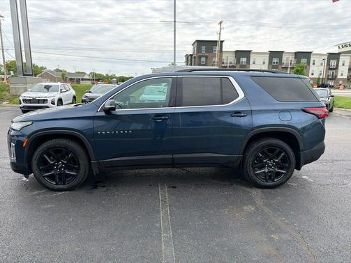 Northsky Blue Metallic 2023 Chevrolet Traverse LT Leather
