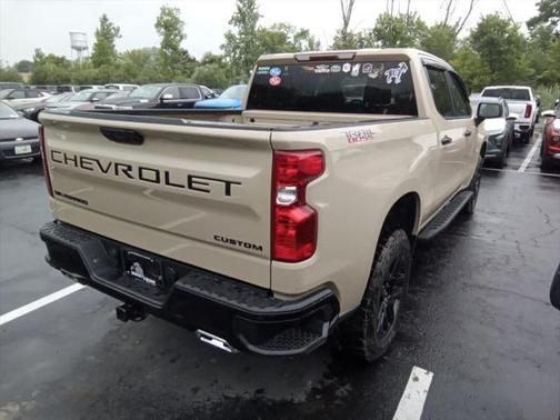 2022 Chevrolet Silverado 1500 Custom Trail Boss