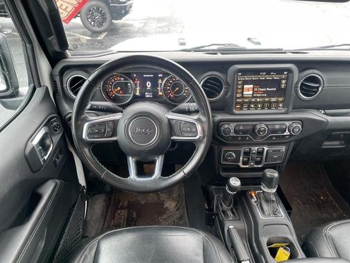 2022 Jeep Gladiator Overland