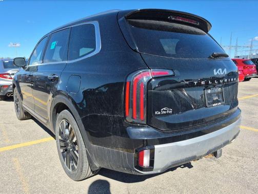 Ebony Black 2023 Kia Telluride SX