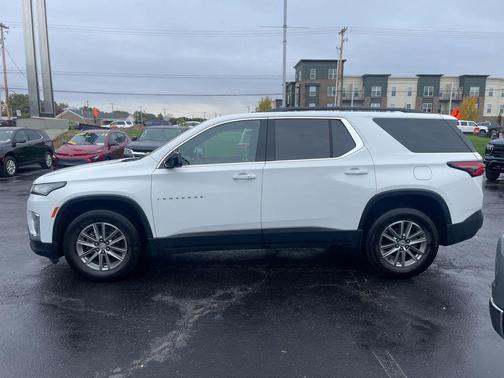 2023 Chevrolet Traverse LT Leather