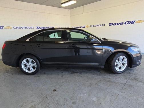 2015 Ford Taurus SEL
