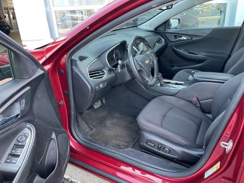 2017 Chevrolet Malibu 1LT