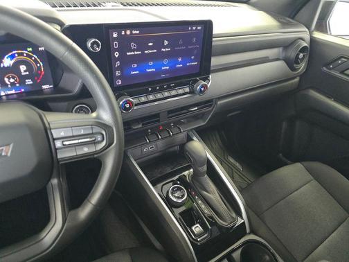 Radiant Red Tintcoat 2026 Chevrolet Colorado Trail Boss