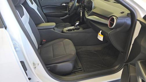 2025 Chevrolet Trax FWD 1RS