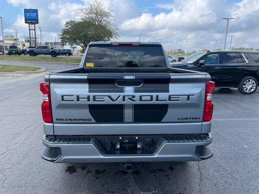 2024 Chevrolet Silverado 1500 Custom
