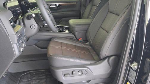 2025 Chevrolet Suburban 4WD High Country