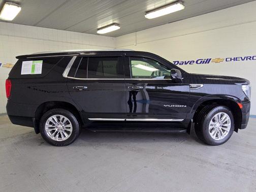 Onyx Black 2023 GMC Yukon SLT