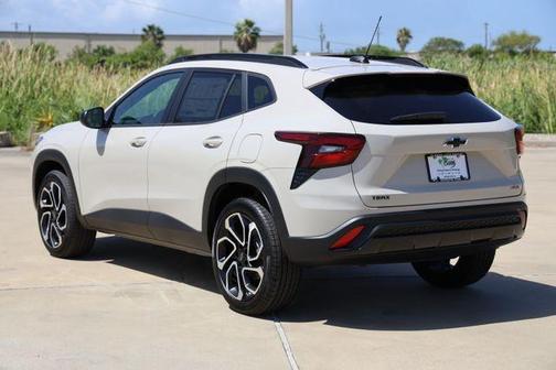 White Sand 2026 Chevrolet Trax 2RS