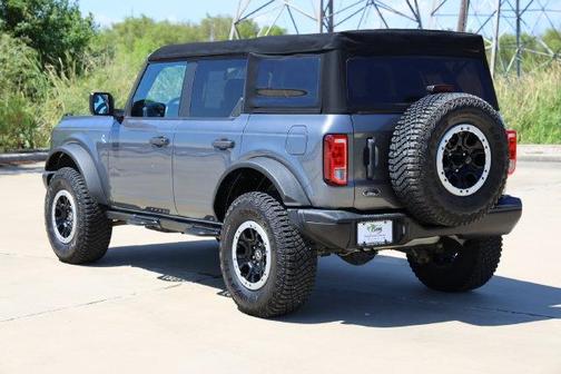 Gray Metallic 2022 Ford Bronco Black Diamond