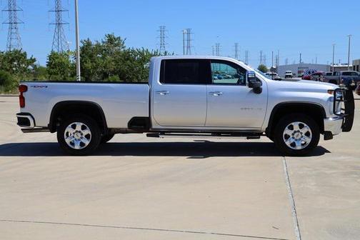 Photo 4 of 29 of 2022 Chevrolet Silverado 3500 LTZ