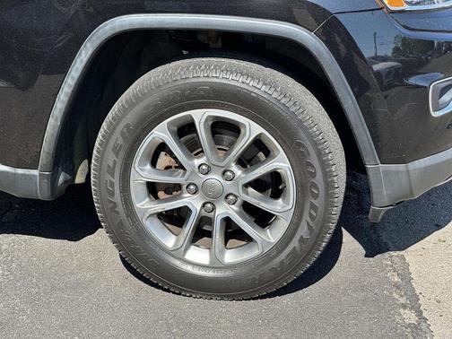 Brilliant Black Crystal Pearlcoat 2015 Jeep Grand Cherokee Limited