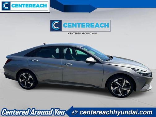 Metal 2023 Hyundai ELANTRA SEL