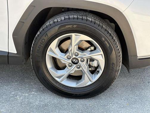 White Pearl 2023 Hyundai TUCSON SEL