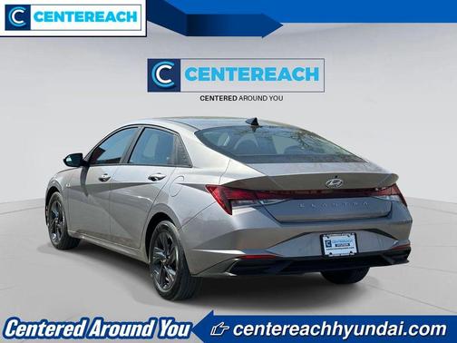Metal 2023 Hyundai ELANTRA SEL