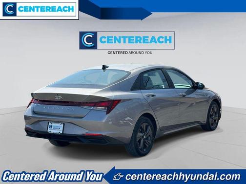 Metal 2023 Hyundai ELANTRA SEL