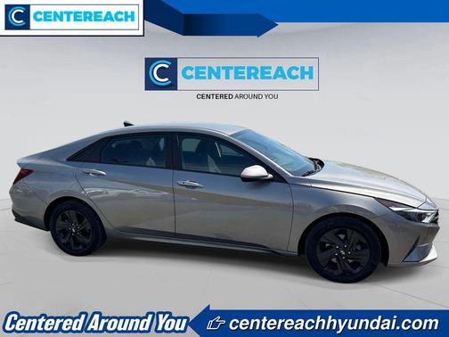 Metal 2023 Hyundai ELANTRA SEL