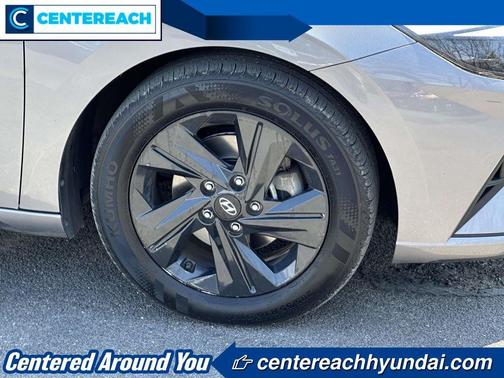 Metal 2023 Hyundai ELANTRA SEL