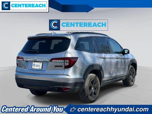 Lunar Silver Metallic 2022 Honda Pilot TrailSport