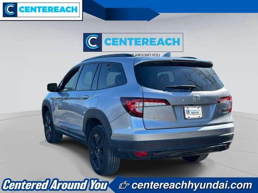 Lunar Silver Metallic 2022 Honda Pilot TrailSport