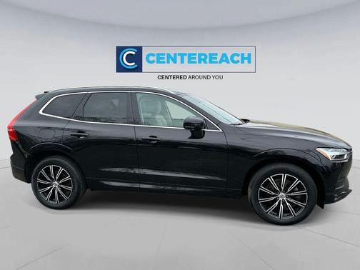 Onyx Black Metallic 2021 Volvo XC60 T5 Momentum